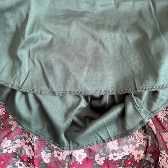 NWT TRIXXI Smock Neck Long Sleeve Metallic Floral Mini Dress Sz. Medium - Picture 9 of 13